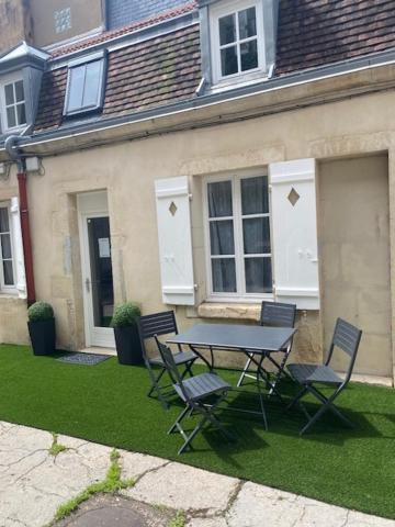 Le Duplex Des Ducs Apartment Дижон Екстериор снимка